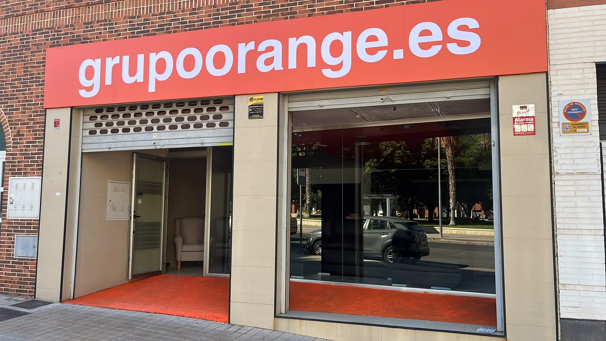 Fachada de Grupo Orange en Calle Italia, 4, Almería